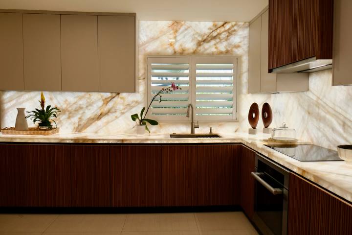 The Best Luxury Countertop Materials for 2026: Marble, Quartz, Quartzite, and the New Era of High-End Surfaces