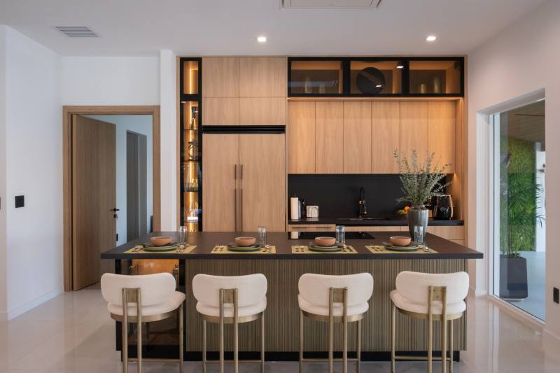 Doral Waterfront Residence