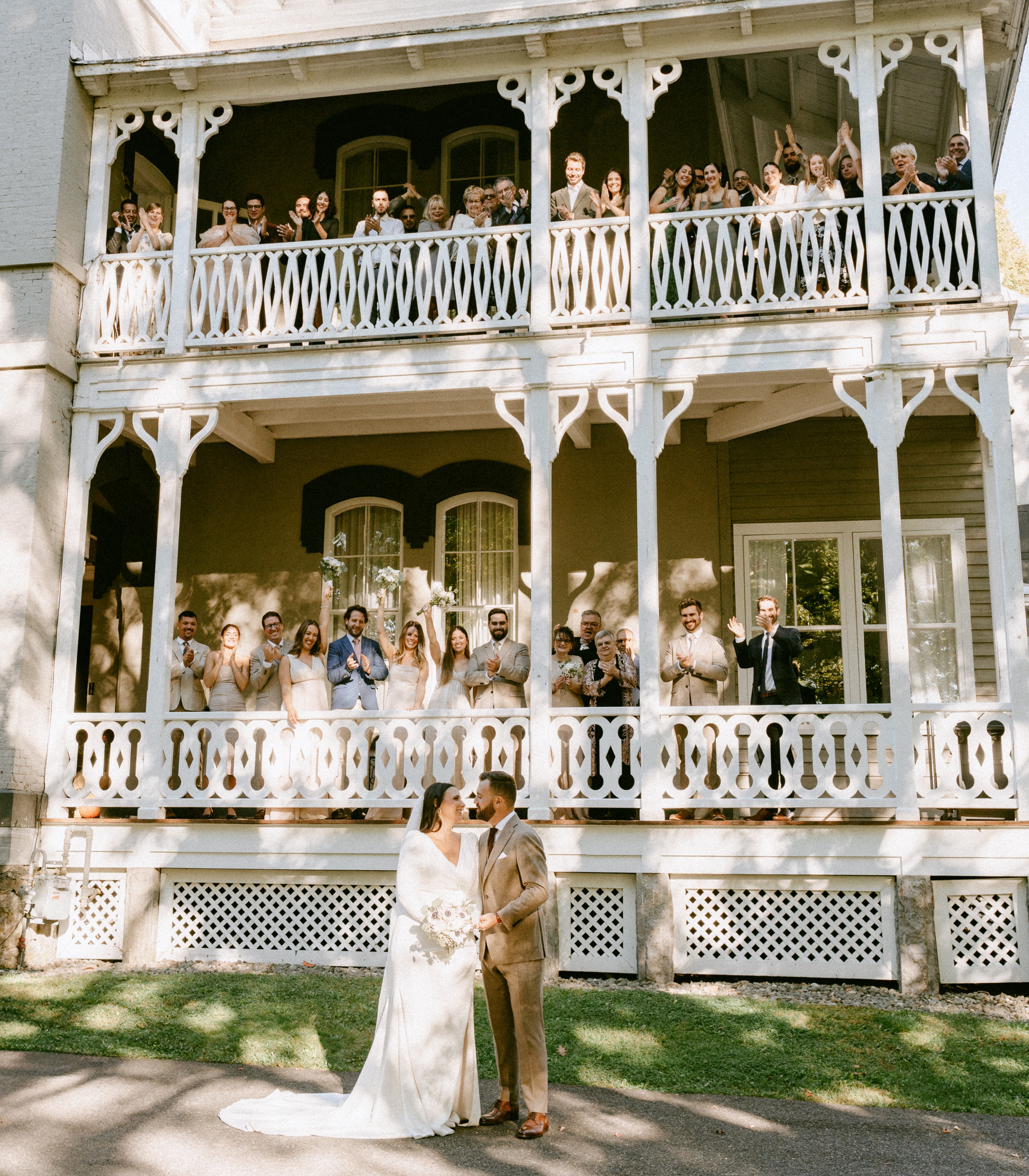 Couple de mariés au Manoir Maplewood