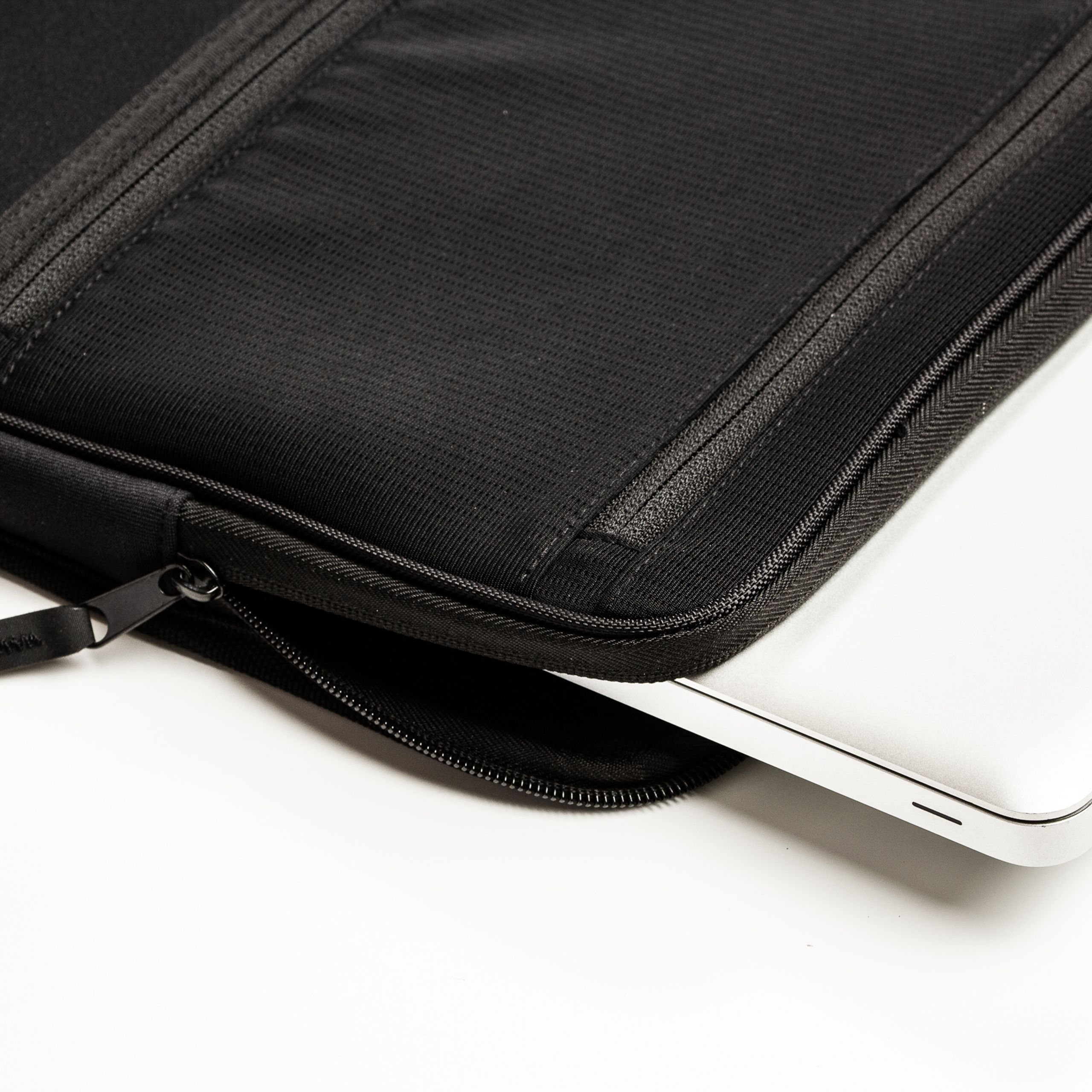Tillak Siletz Laptop Sleeve