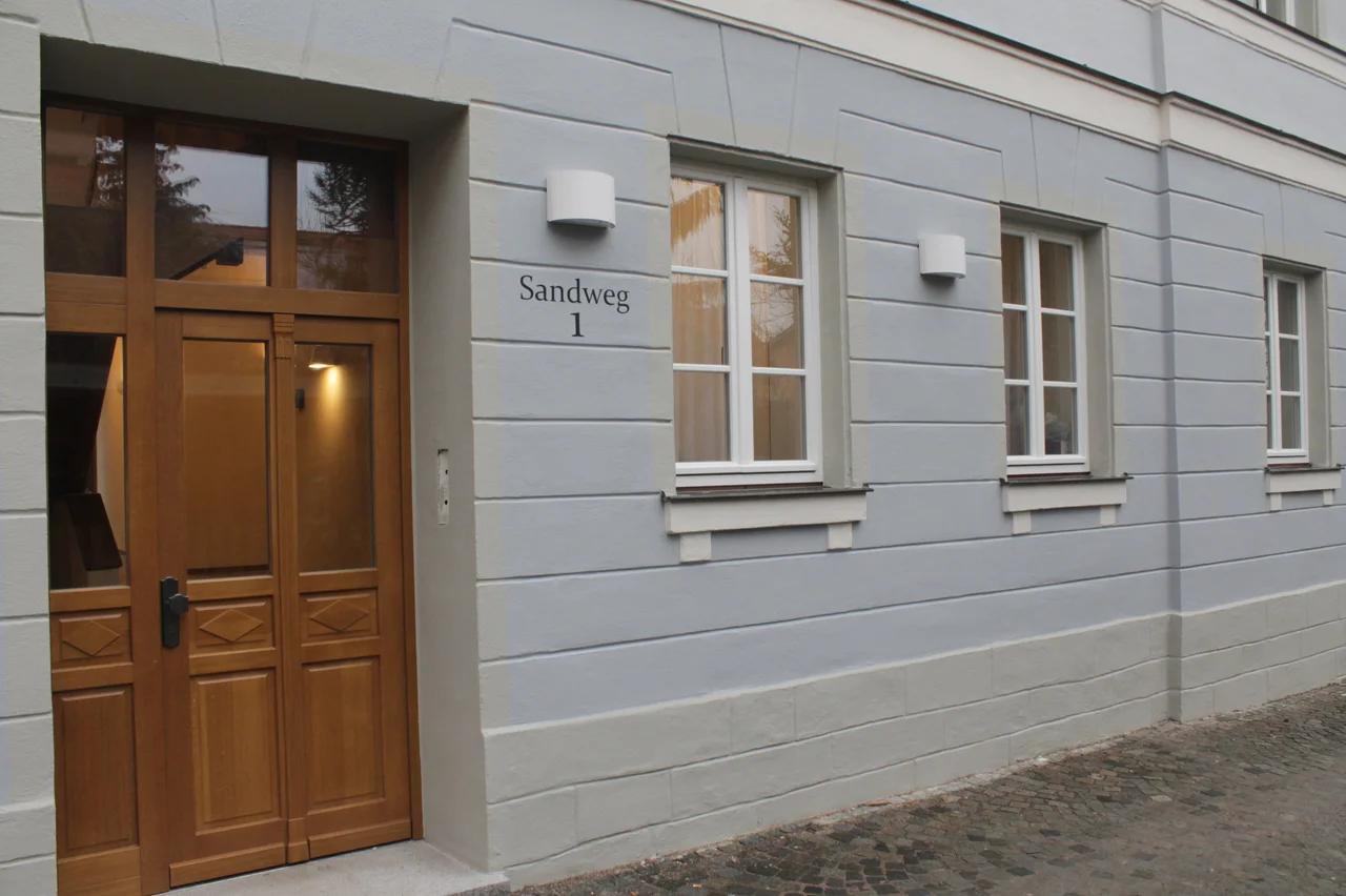 Aussenansicht des Hotelgebäudes in Feuchtwangen