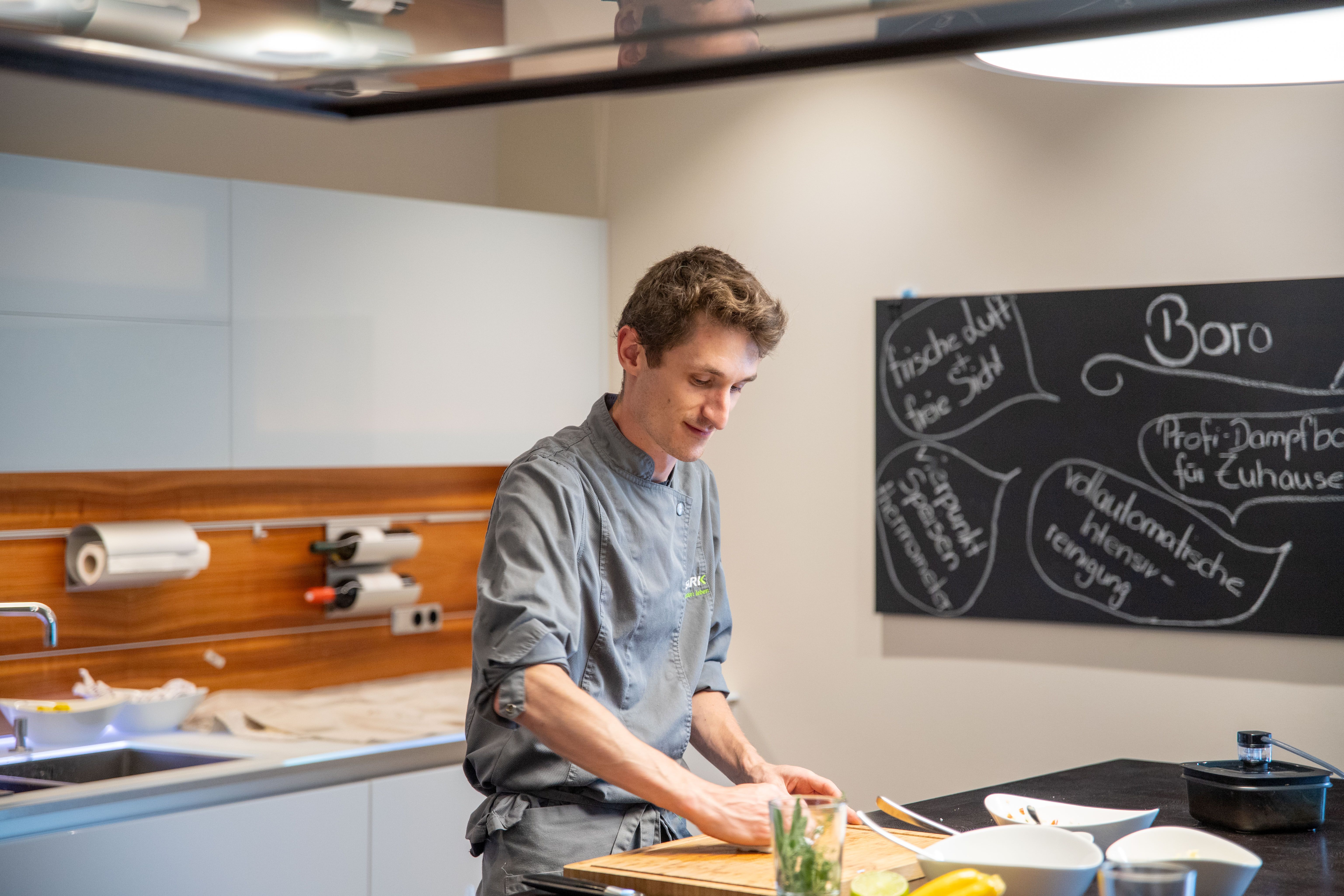 Koch bei der Arbeit — frisch gekocht bei Stark