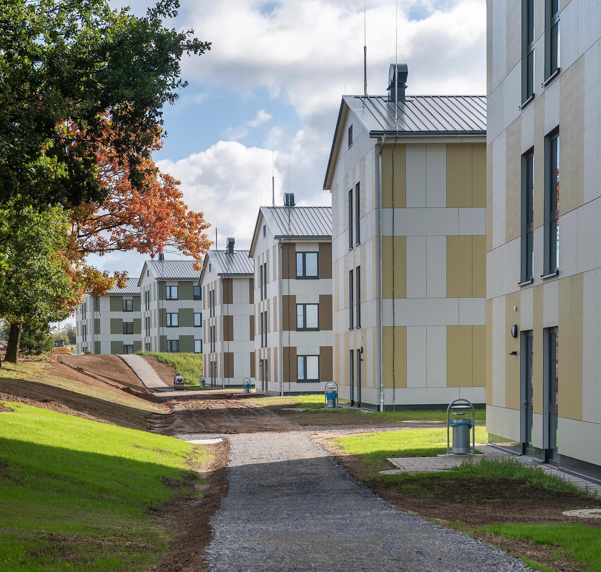 Kasernengebäude in Holzbauweise