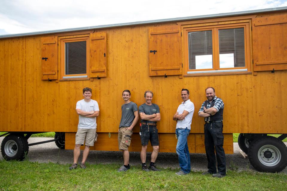 NaturWagen der Zimmerei Stark — mobiles Wohnen in Zimmererqualität