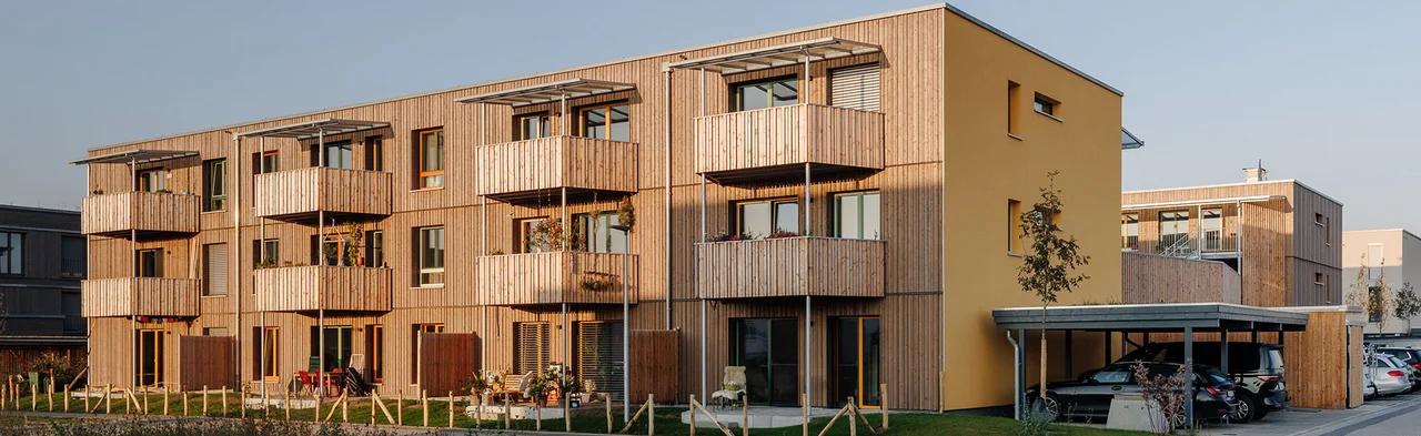 Mehrgeschossiges Holzbau-Wohngebäude RaumTeiler in Erlangen