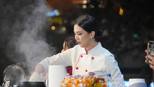 Laris di Pasaran! Mie Sedaap Goreng Chef Devina Langsung Jadi Favorit Konsumen