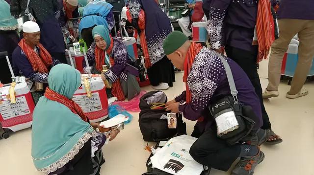 Riuhnya Jemaah Haji Bongkar Lagi Koper di Bandara Jeddah Sebelum Pulang ke Indonesia