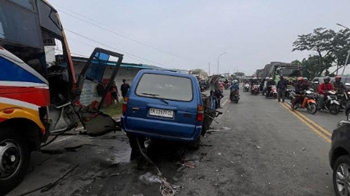 Tragis, Kecelakaan Rombongan Umrah di Gresik Tewaskan 7 Penumpang, Termasuk Anak Kecil