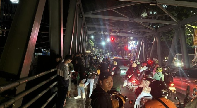 Mahasiswa Malang ditemukan tewas bunuh diri di Jembatan Suhat setelah meninggalkan pesan terakhir yang mengungkap kondisi emosionalnya