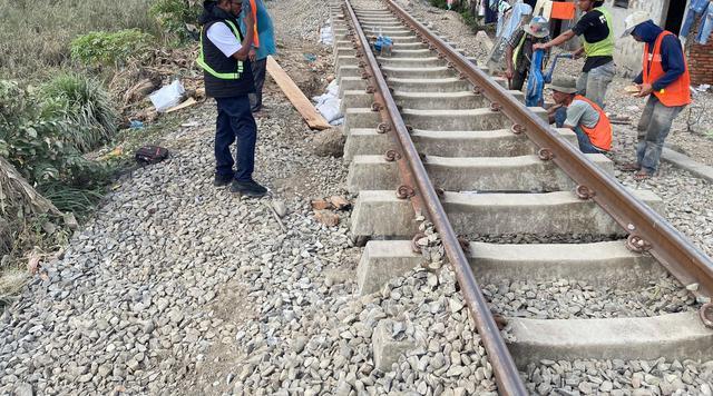 Banjir Rusak Jalur Kereta, 20 Perjalanan KA Medan-Binjai Dibatalkan