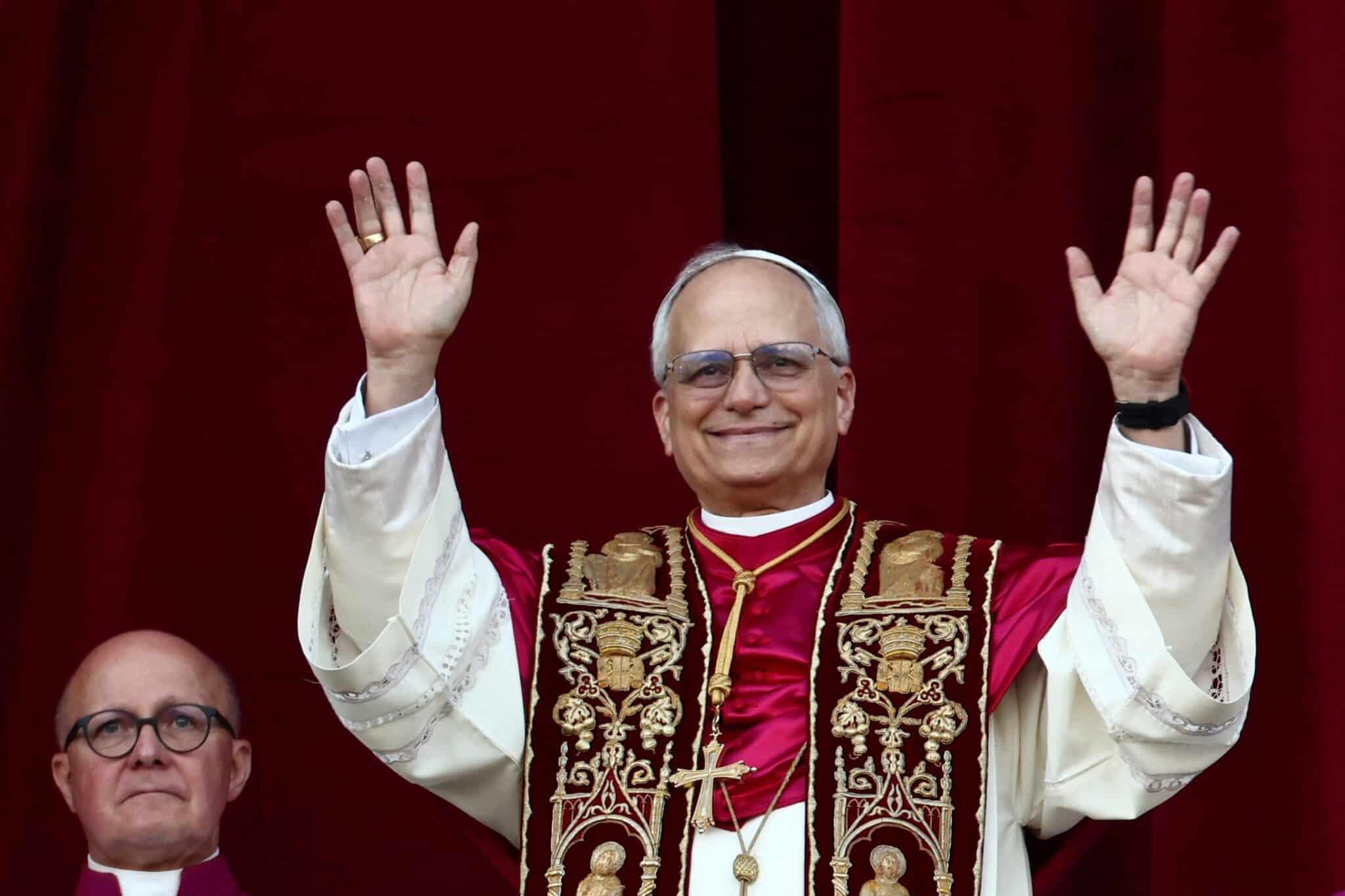 Resmi Pakai Nama Paus Leo XIV, Robert Francis Prevost Jadi Pemimpin Tertinggi Umat Katolik