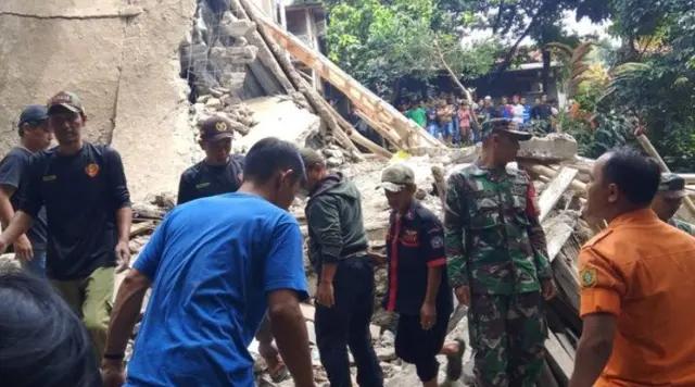 Bangunan Ambruk Saat Acara Maulid Nabi di Bogor, 3 Orang Tewas Puluhan Orang Luka-Luka