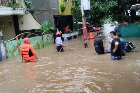 BPBD Kota Tangerang Evakuasi Warga Terdampak Banjir di 17 Titik Akibat Hujan