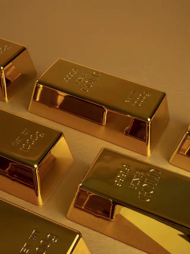 Harga Emas Tergelincir dari Rekor Tertinggi Imbas Aksi Jual