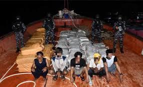 TNI AL Tangkap Kapal Ikan Bermuatan 1,9 Ton Narkotika di Perairan Karimun Kepri