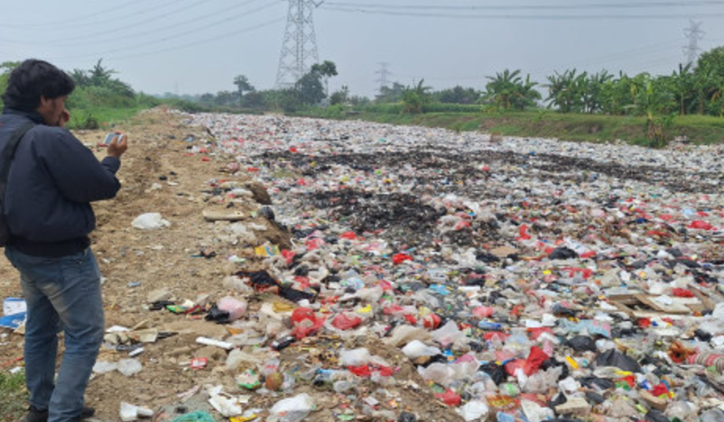 Lautan Sampah di Babelan Bekasi