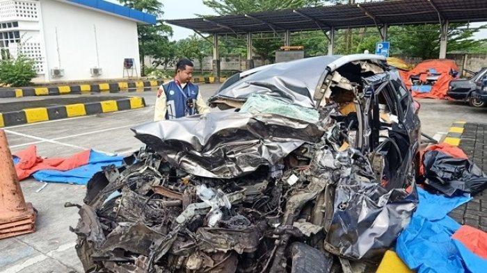 Penyebab 'Adu Banteng' Bus Rombongan Bonek di Tol Pekalongan, Dipicu Ada Pengendara Hindari Razia?