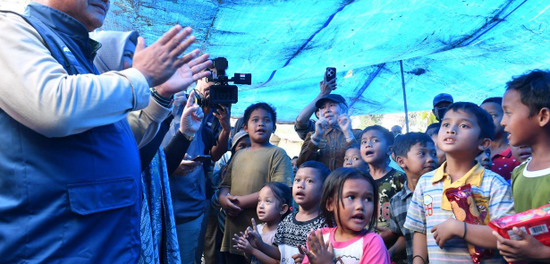 SD Sekoci Langkat rusak parah akibat banjir, menyisakan satu ruang yang masih berdiri