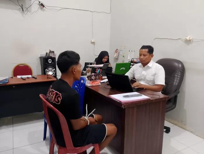 Kesal Ditendang Anaknya saat Tidur, Pria di Sampang Siram Istri dengan Teh Panas