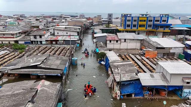 Rob dan Hujan Deras, Dua RT di Kapuk Muara Jakarta Utara Banjir hingga 65 Cm