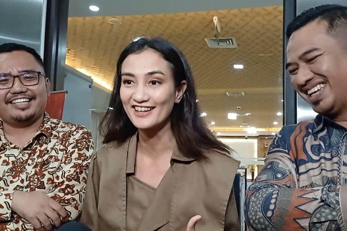 Atiqah Hasiholan