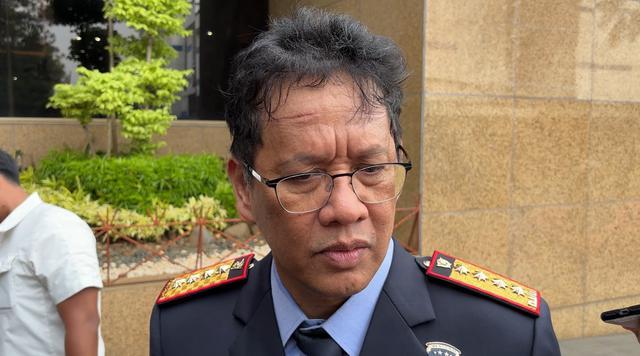 Menkeu Purbaya Tolak Pakaian Balpres Impor Ilegal Buat Korban Bencana