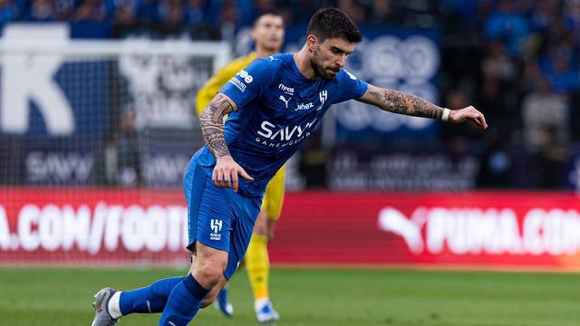 Manchester United Ajukan Tawaran Resmi, Gelandang Ini Jadi Rekrutan Pertama Michael Carrick