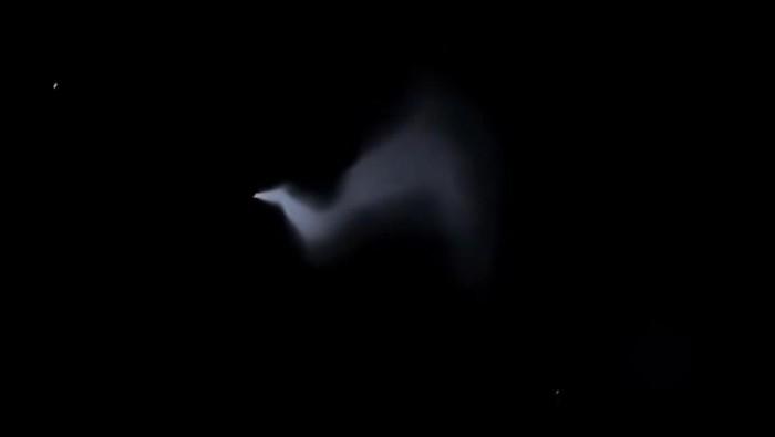 Viral Benda Bercahaya di Langit Bali, BRIN Ungkap Itu Sisa Roket China