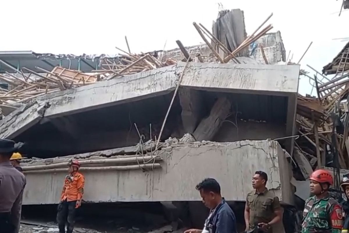 Santri Ponpes Al Khoziny Sidoarjo Berusaha Bertahan di Reruntuhan, Memukul Beton Tanda Masih Hidup