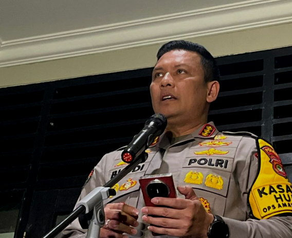 Ayah tiri Alvaro ditemukan tewas di ruang konseling Polres Jaksel, diduga bunuh diri. Polisi masih menyelidiki penyebabnya
