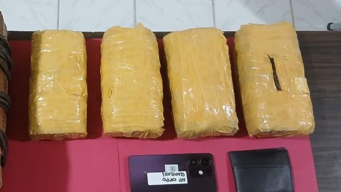 Jaringan Ganja di Pekanbaru Terbongkar, Polisi Apresiasi Peran Layanan Darurat 110