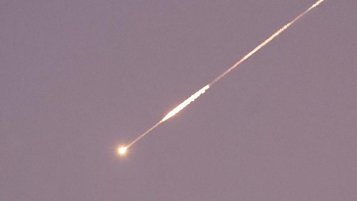 Iran Luncurkan Rudal Perdana ke Israel Usai Mojtaba Khamenei Jadi Pemimpin