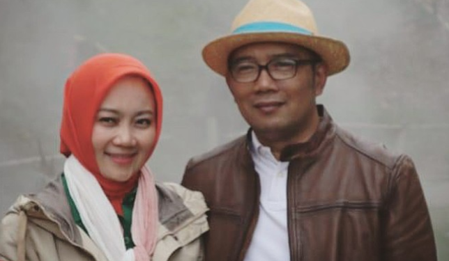 Atalia Praratya resmi mengajukan gugatan cerai terhadap Ridwan Kamil. Informasi ini menjadi perhatian publik dan ramai diperbincangkan di berbagai platform media.