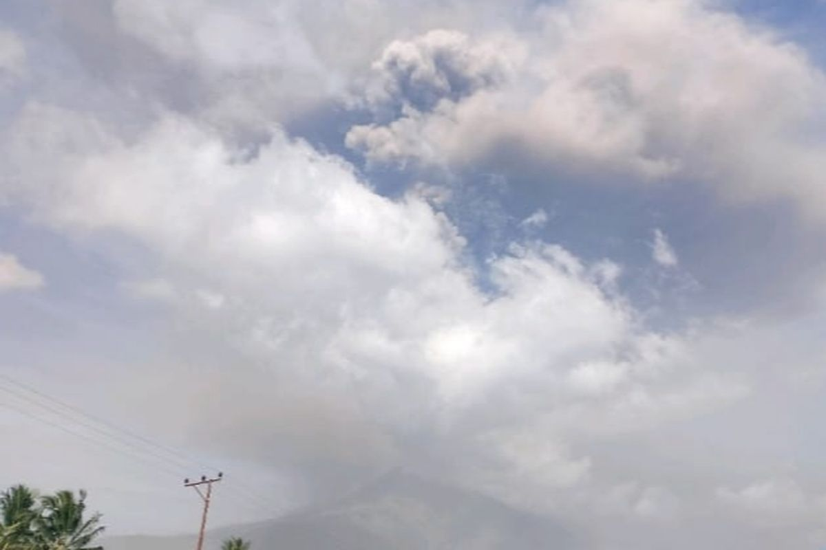 Erupsi Gunung Lewotobi: Abu Vulkanik Mencapai 6 Kilometer