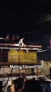 "Spiderman Gagal: Maling Jatuh dari Genteng Ditangkap Warga di Palembang"