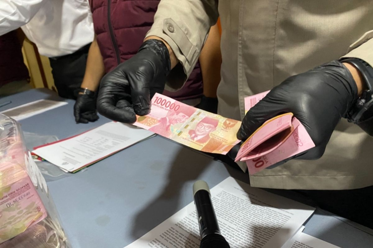 Mantan Artis Edarkan Uang Palsu, 3 Kali Belanja dalam Sehari