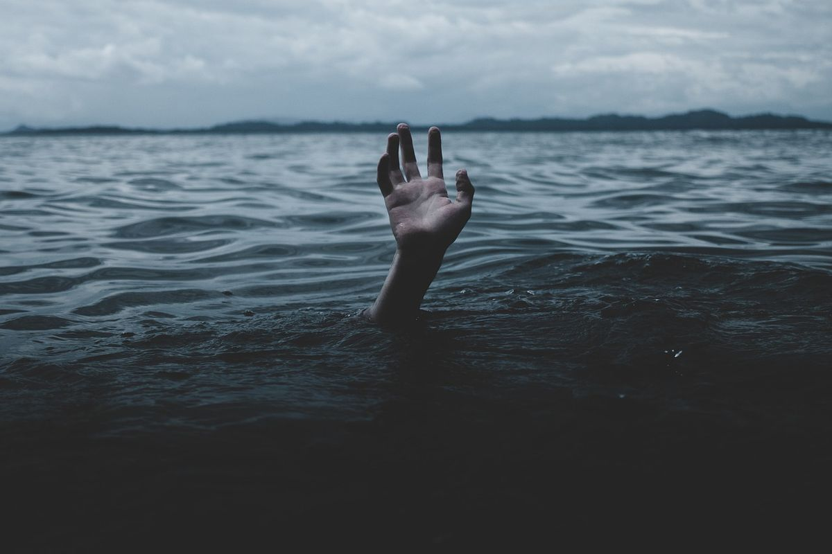 Pemuda 20 Tahun Terseret Arus Sungai Meluap di Halmahera Utara - Pencarian Terbaru"