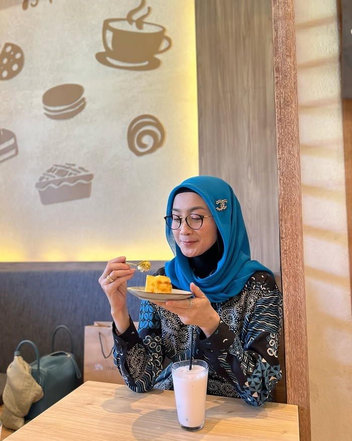 Momen Kompak Desy Ratnasari Makan Bareng Ruben Onsu & Raffi Ahmad