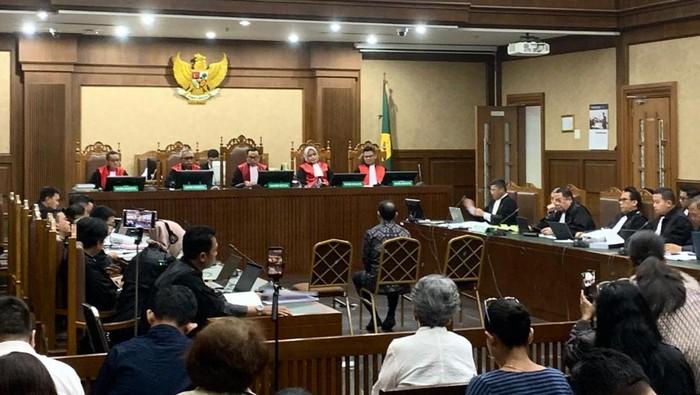 Nadiem Siap Hadapi Sidang Kasus Chromebook Usai 16 Hari Dibantarkan