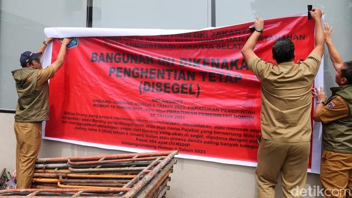 Dipicu Protes Warga, Lapangan Padel Fourthwall di Cilandak Resmi Disegel