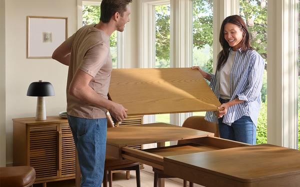 Listo dining table assembly