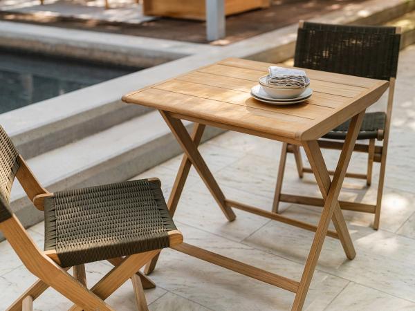 teak outdoor furniture