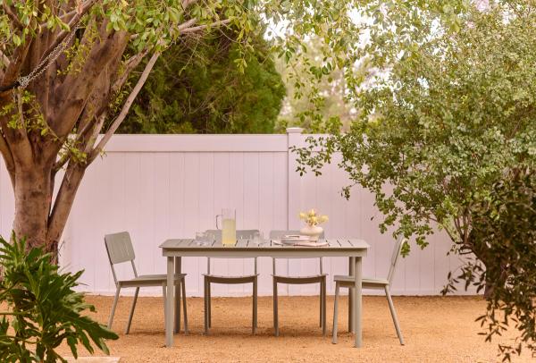 relay outdoor dining table