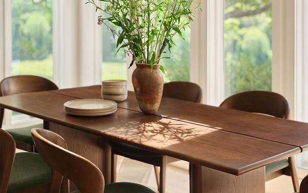 Gallery table walnut lifestyle