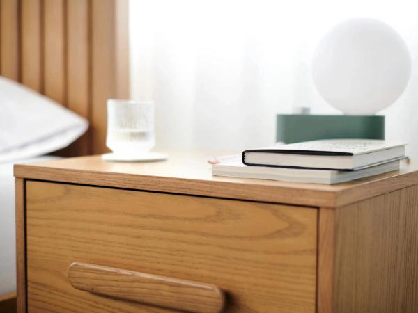heist nightstand bed mate