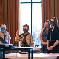 Missing alternative text