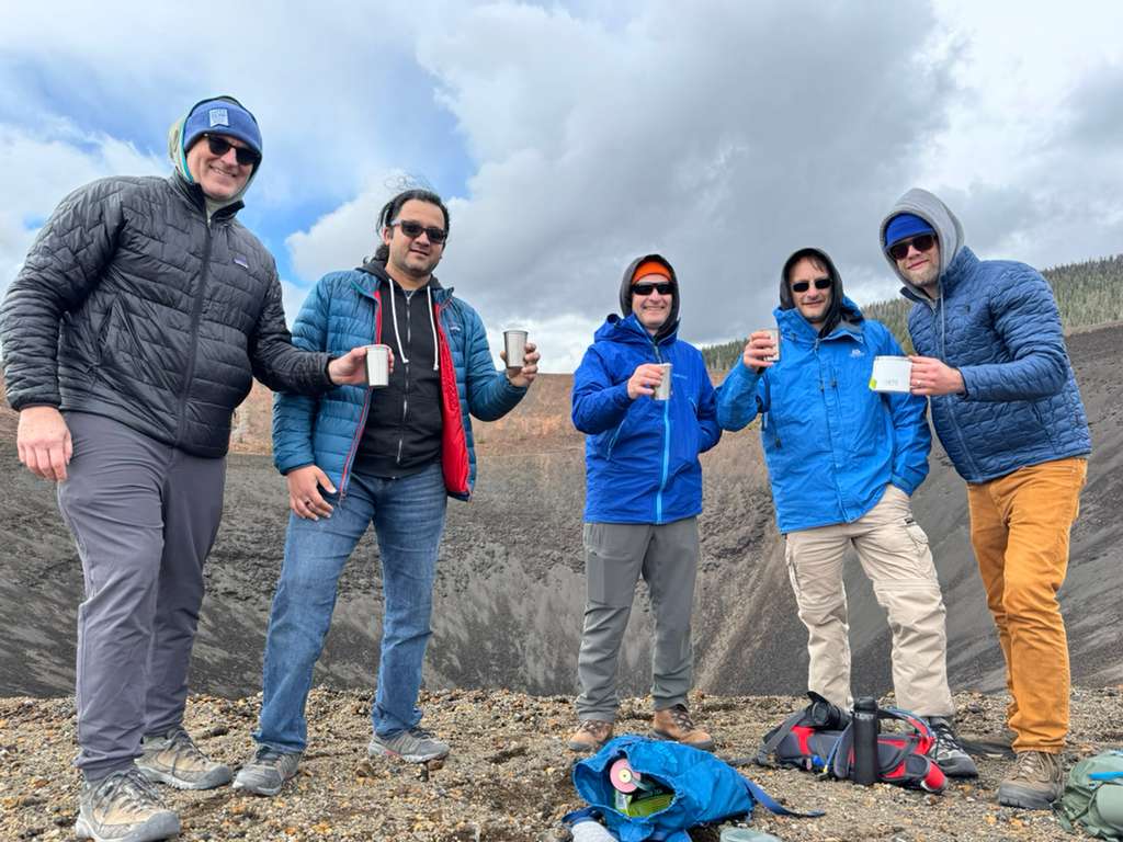 Missing alternative text