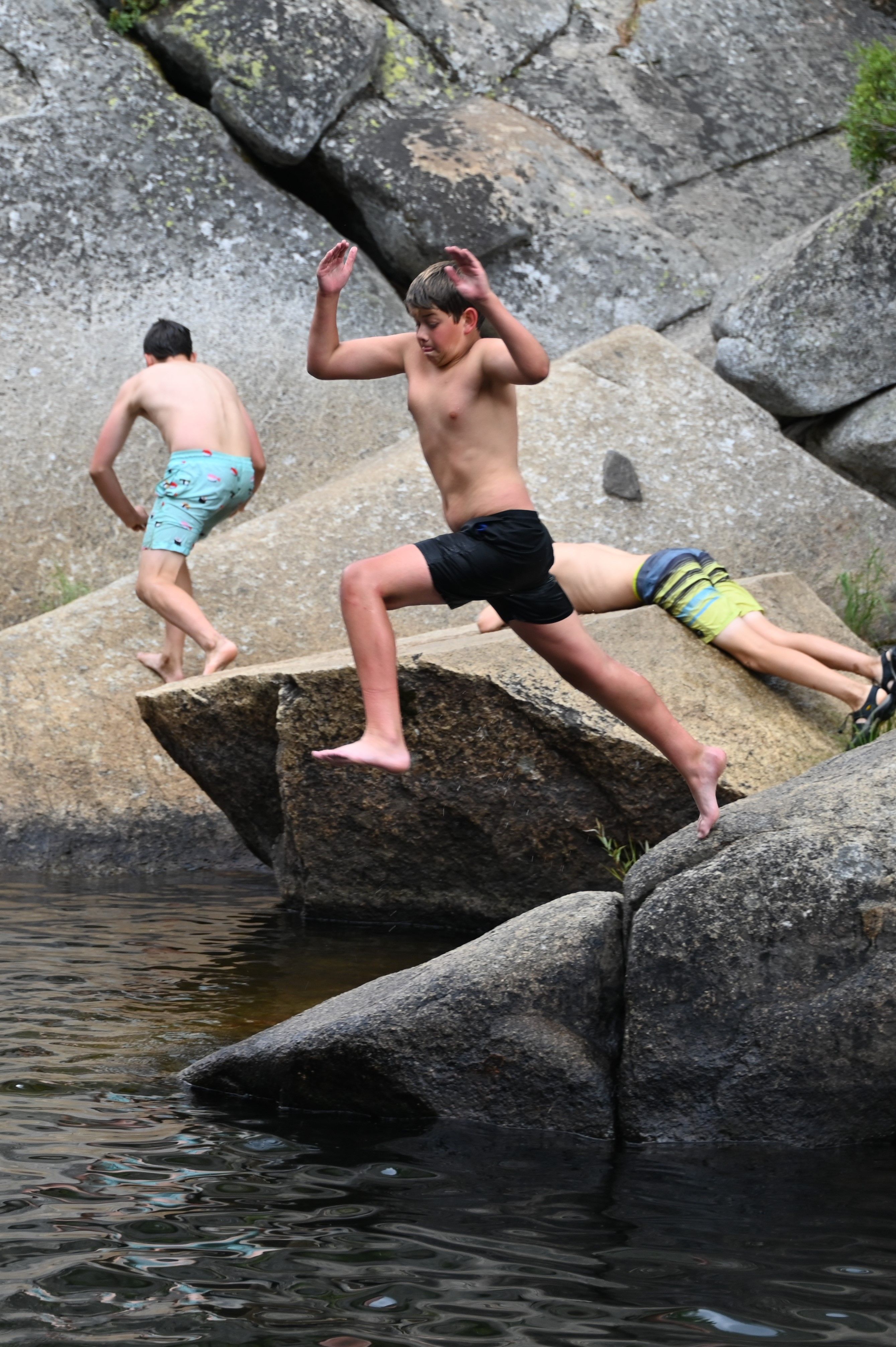 Missing alternative text