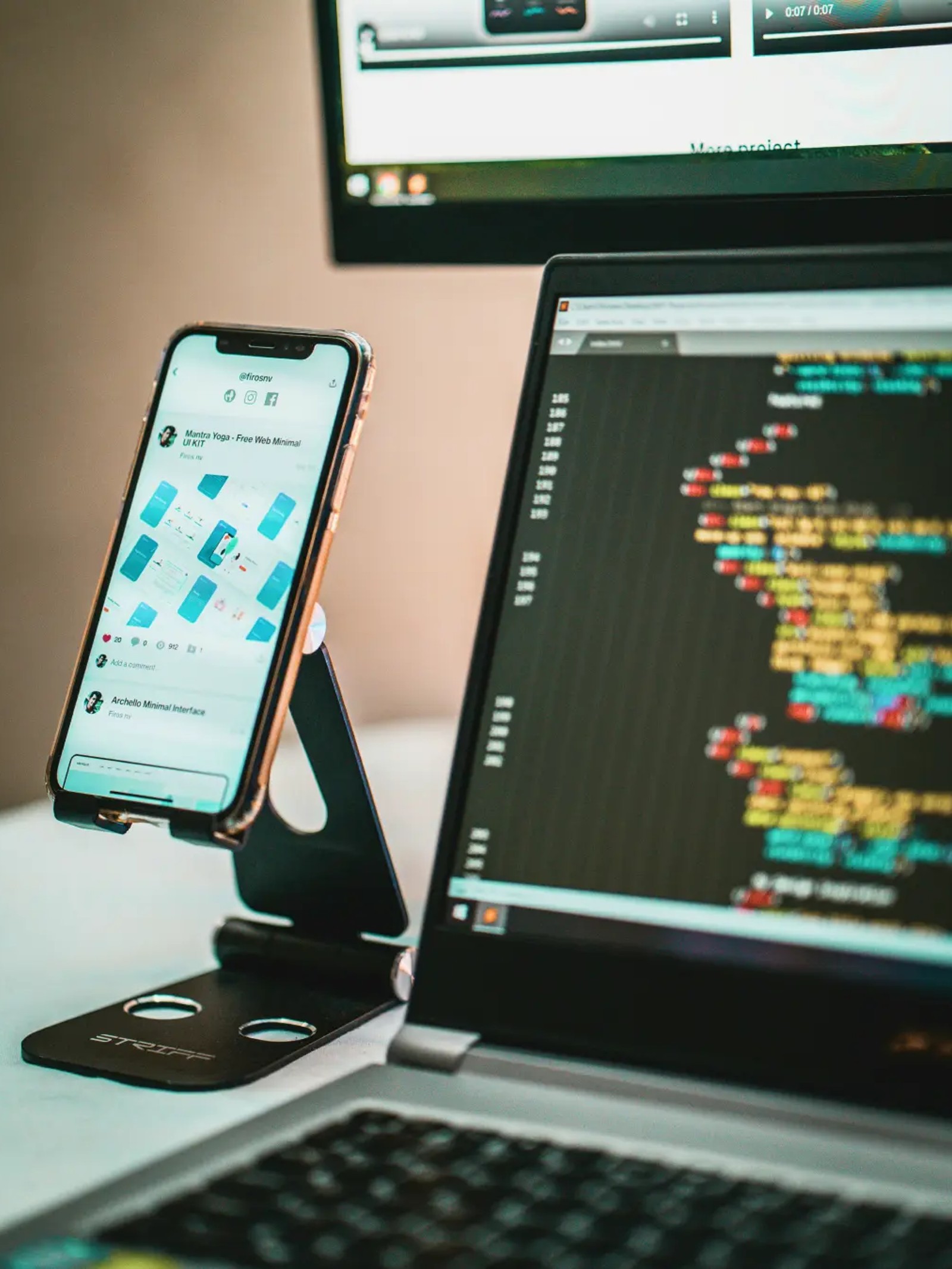 Embracing Composability Choosing The Right Suite Of Headless Services For Customers Needs