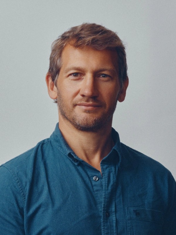 Elton Ross